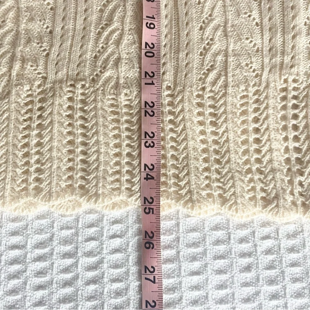 Cream Acrylic Knit Sweater size Large